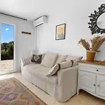 Rez De Avec Jardin Vue Villa *