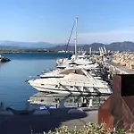 Villa Rez De Avec Jardin Vue *
